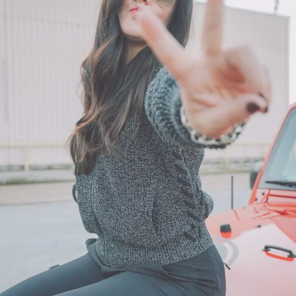 Athleta Swissvale Bomber Sweater, Heather Grey/Black, size Medium - Picture 7 of 14